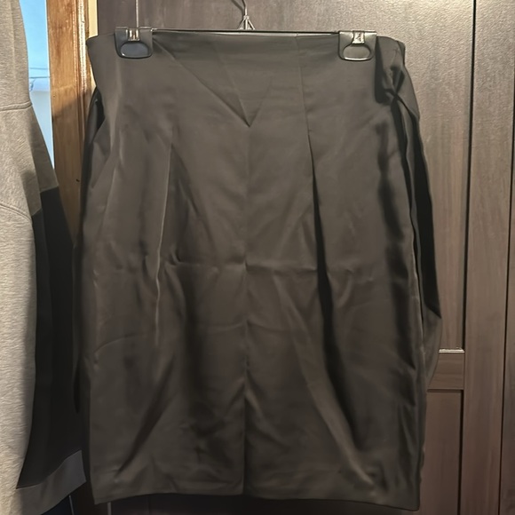 Jacob black silky skirt with tie, size 8 - Picture 2 of 4